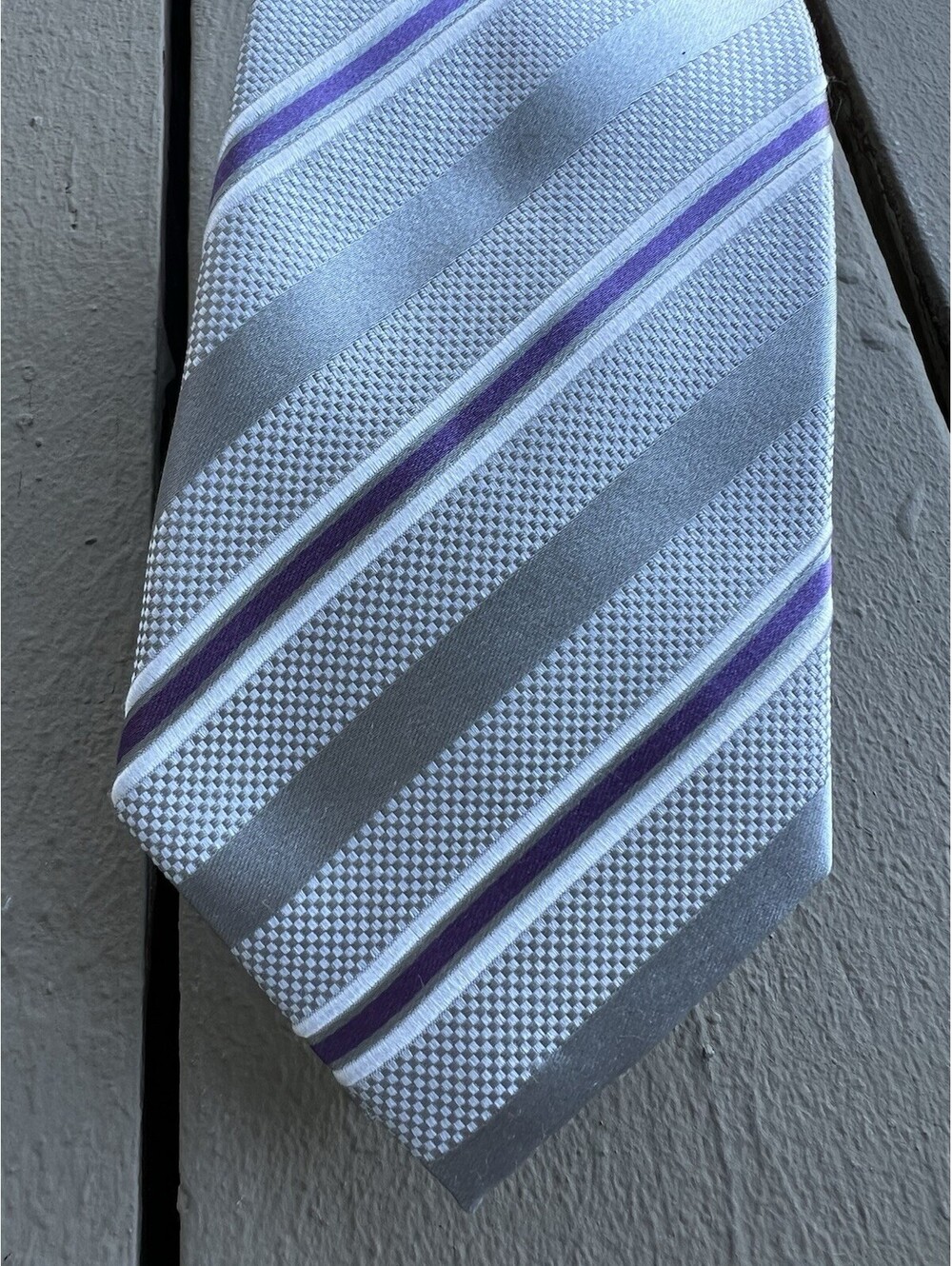 Donald J Trump Signature Collection Necktie 100% Silk Tie Gray Purple Preppy
